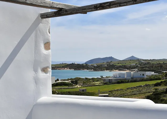 Key 2 * Santa Maria (Paros)