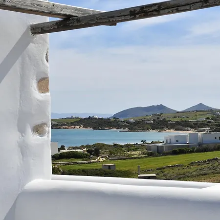 Key 2 * Santa Maria (Paros)