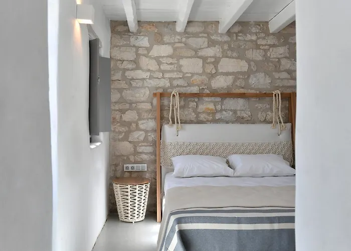 Key 2 * Σάντα Μαρία